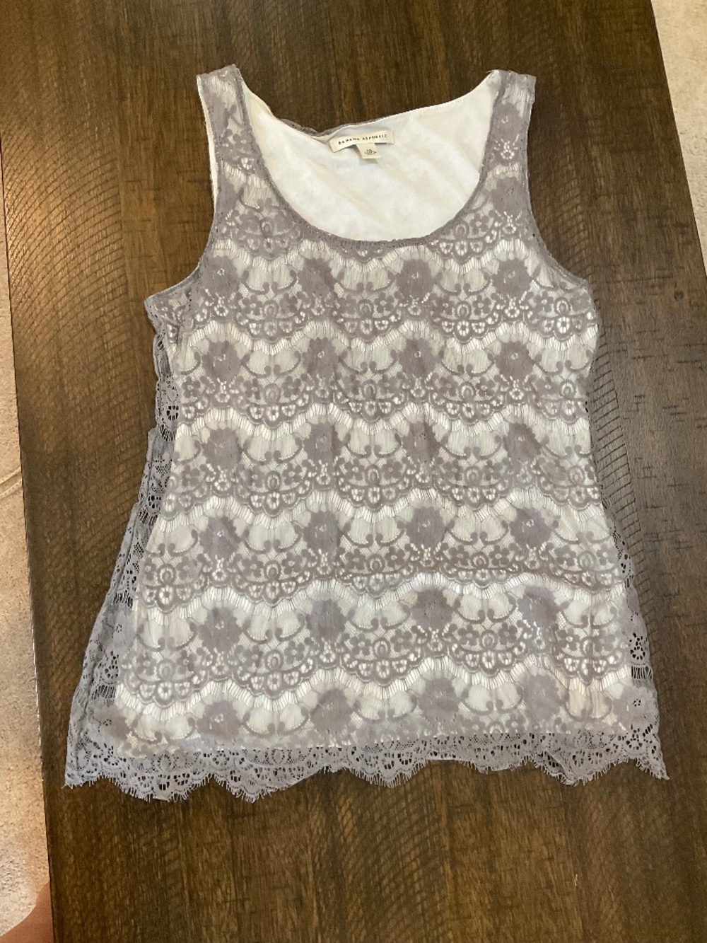 Woman’s dressy banana republic shirt